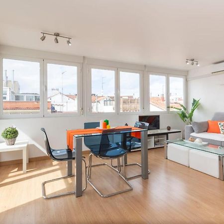 Apartamento Atico Las Letras - Alojamiento De Temporada Мадрид Экстерьер фото